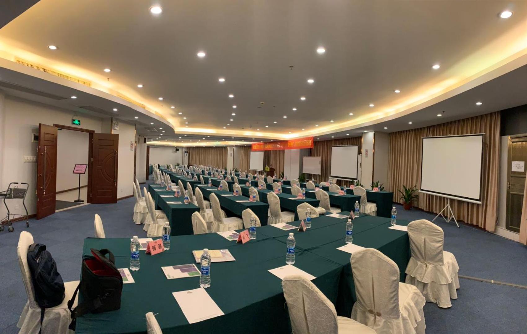 Days Inn Гуанджоу Екстериор снимка