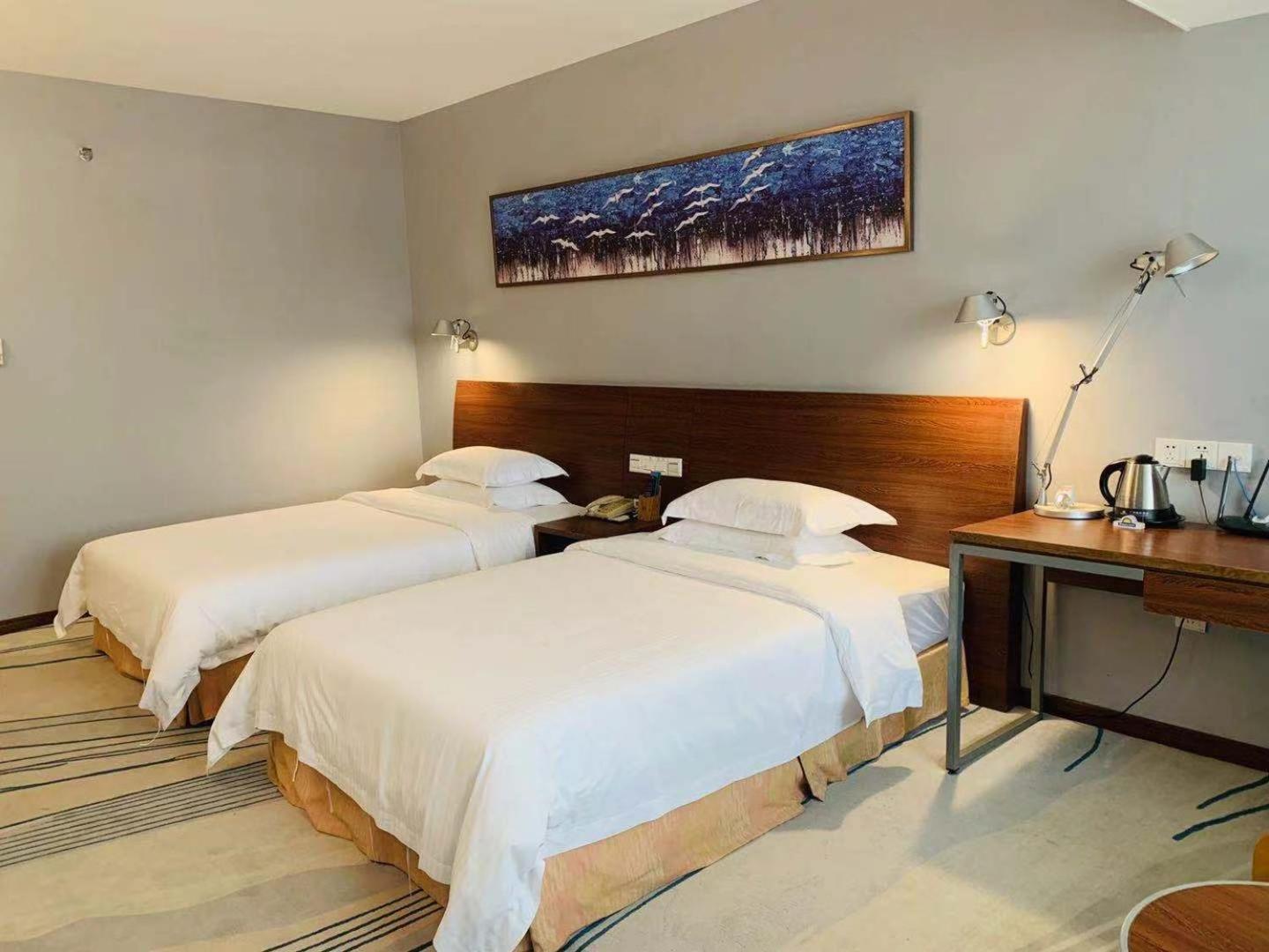 Days Inn Гуанджоу Екстериор снимка